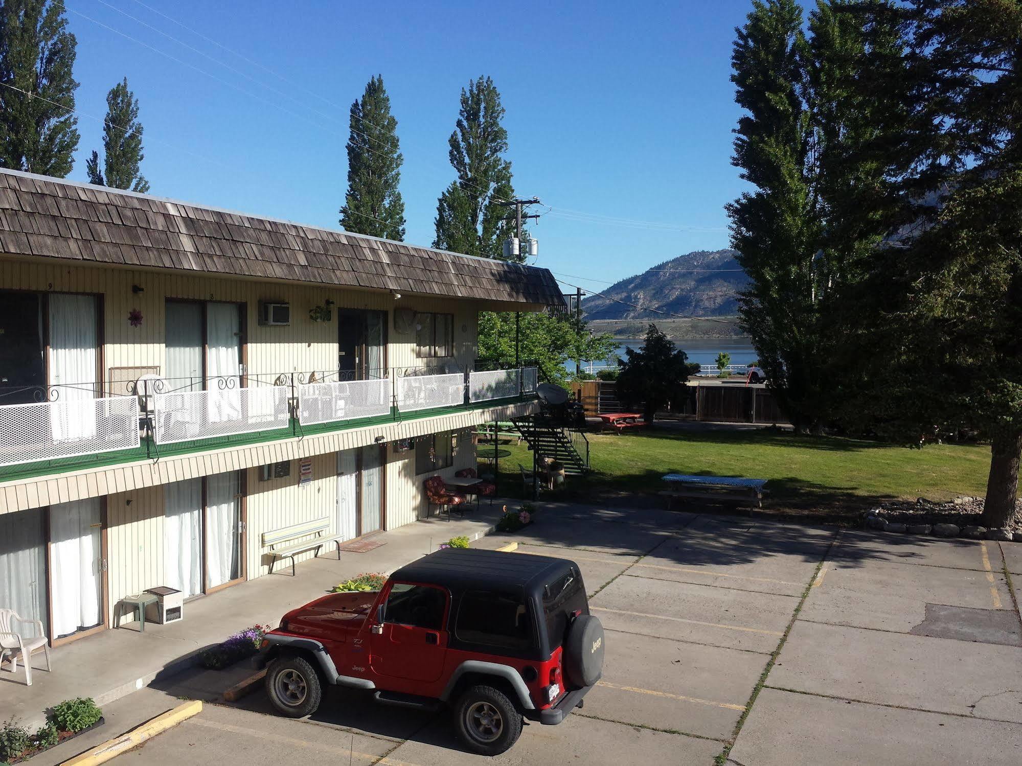 Riviera Motel Osoyoos Exterior photo